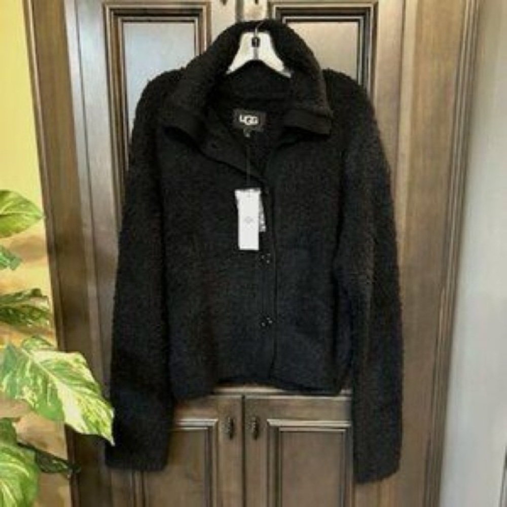 UGG(r) Alaura Cloudfluff Wool Blend Jacket in Black - Picture 2 of 4